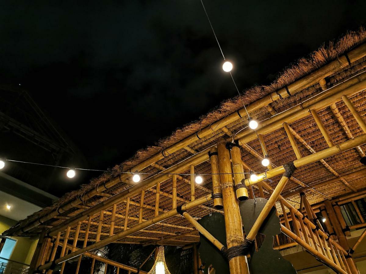 Nuka Beach Inn กูตา ภายนอก รูปภาพ